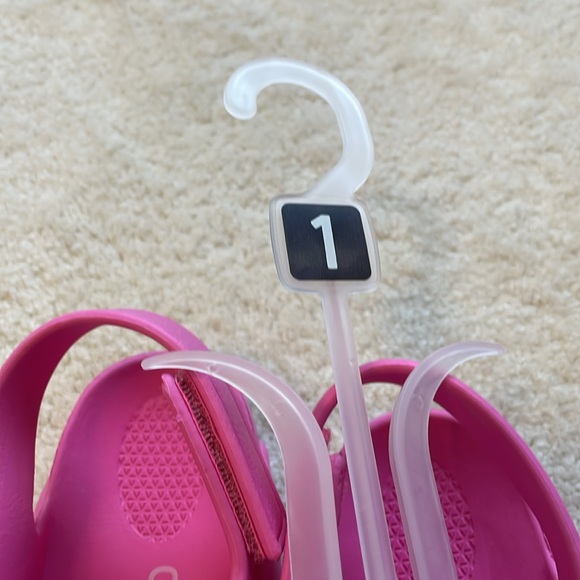 OSH KOSH B'GOSH Girls Sz 1Y NWT Pink Casual Play Sandal - Picture 6 of 11